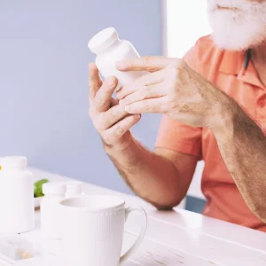 «مصرف مکمل‌ تقویت مفاصل و غضروف؛ تصویری مرتبط با بهترین مکمل تقویت مفاصل و غضروف و حفظ سلامت استخوان‌ها»